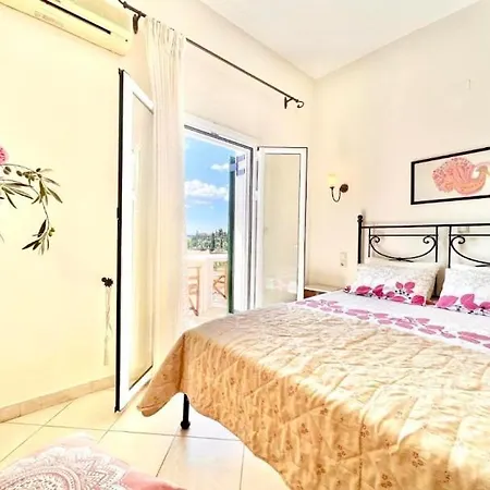 Apartamento Aphrodite & With Swimming Pool