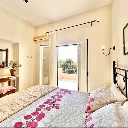 Apartamento Aphrodite & With Swimming Pool *