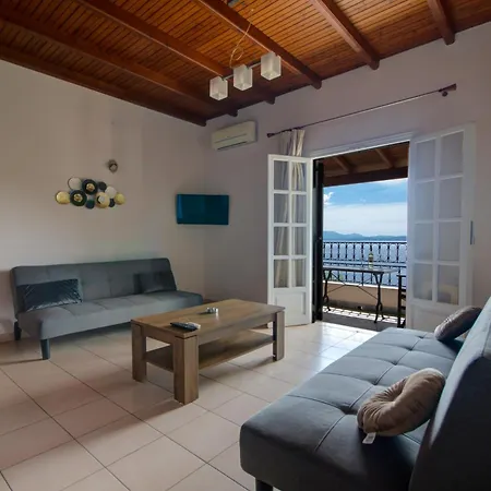Apartmán Aphrodite & With Swimming Pool