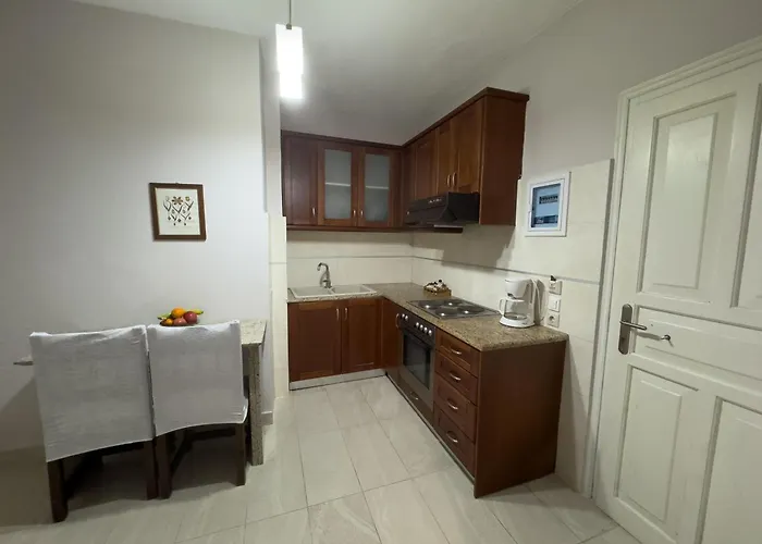 Apartment Aphrodite & With Swimming Pool Nisaki (Corfu)