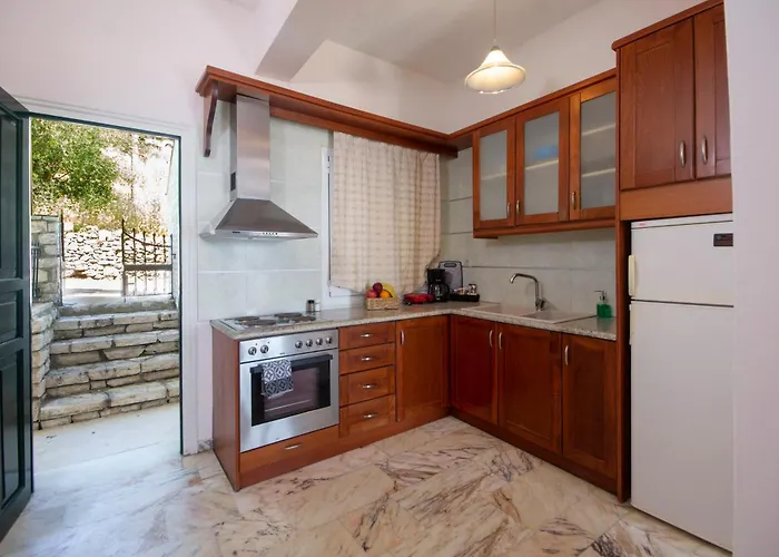 Aphrodite & With Swimming Pool Apartment *