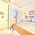 Apartment Aphrodite & With Swimming Pool