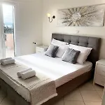 Apartment Aphrodite & With Swimming Pool