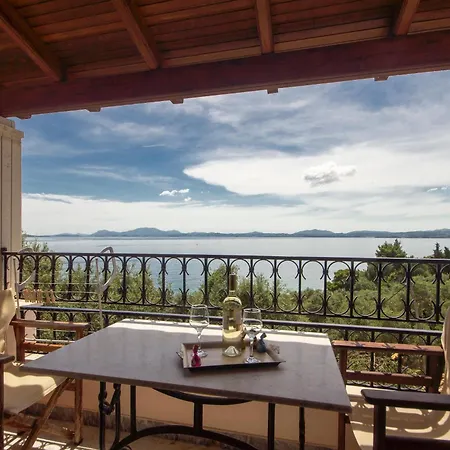 Aphrodite & With Swimming Pool Apartament Nisaki (Corfu)