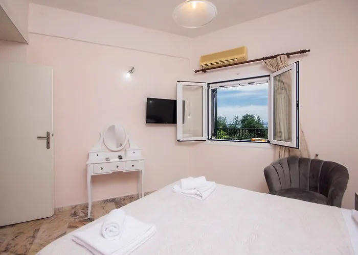 公寓 Aphrodite & With Swimming Pool Nisaki (Corfu)